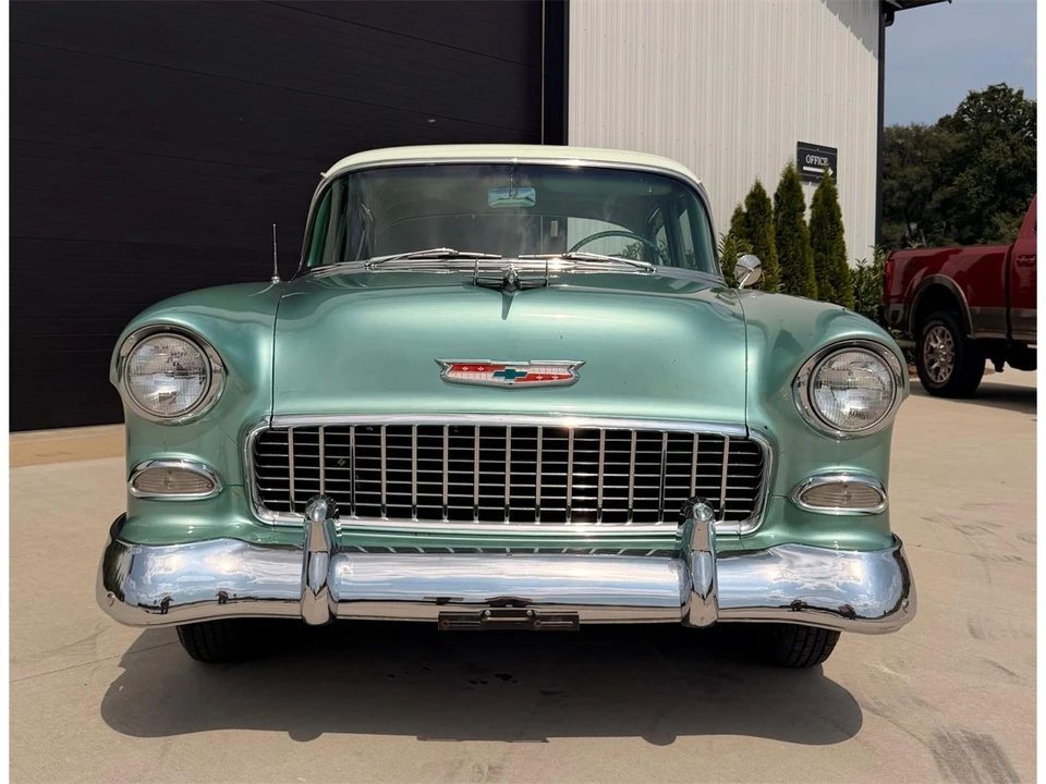 1955 Chevrolet Tri-Five Bel Air 2-Door Hardtop & Coupe - Image 10 of 31
