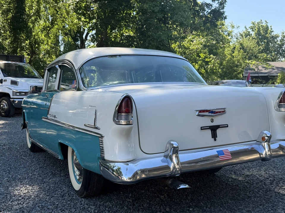 1955 Chevrolet Tri-Five Bel Air Sedan & Wagon - Image 10 of 31
