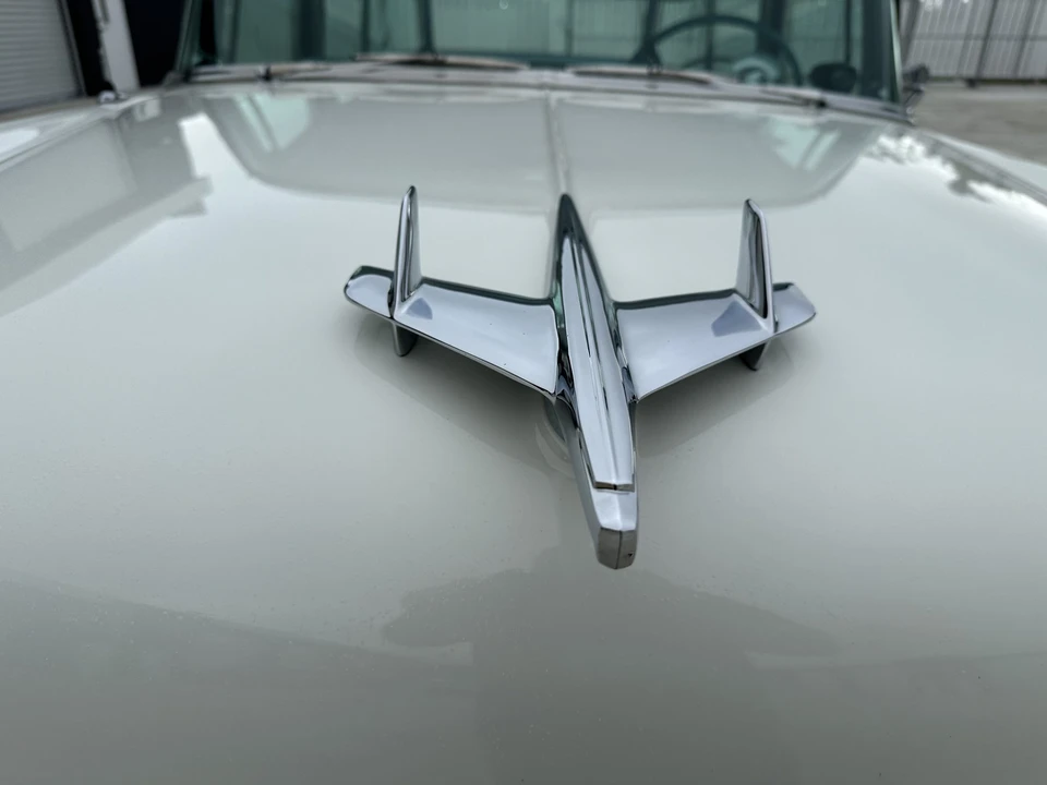 1955 Chevrolet Nomad - Image 25 of 31