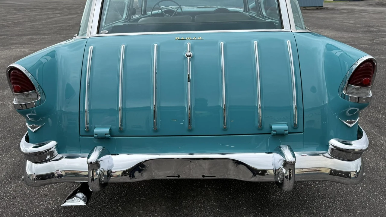 1955 Chevrolet Nomad - Image 20 of 31