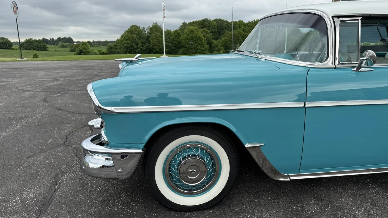 1955 Chevrolet Nomad - Image 15 of 31