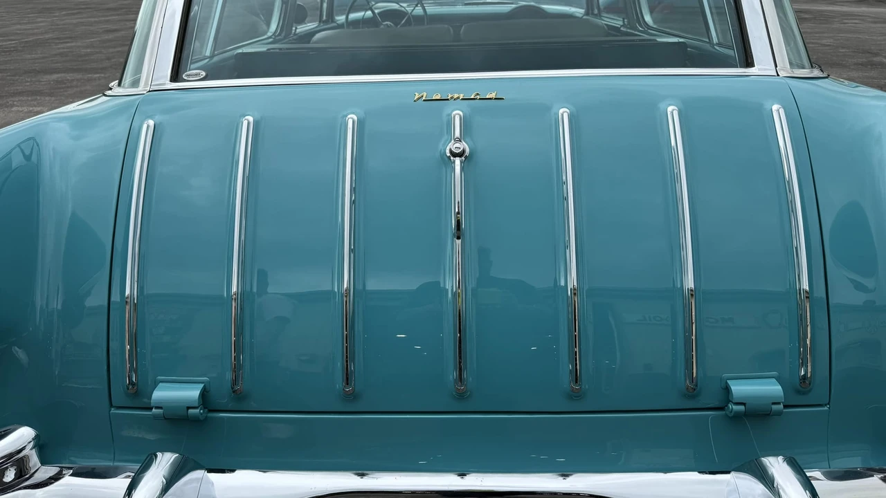 1955 Chevrolet Nomad - Image 21 of 31