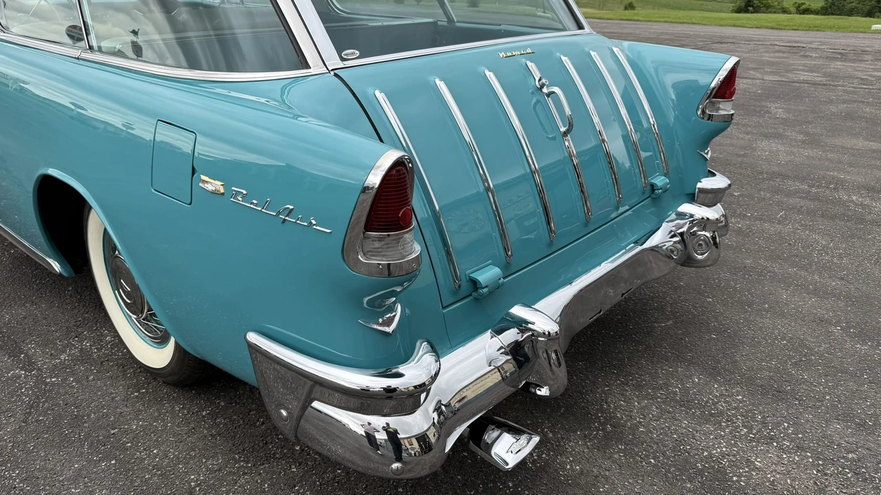 1955 Chevrolet Nomad - Image 18 of 31