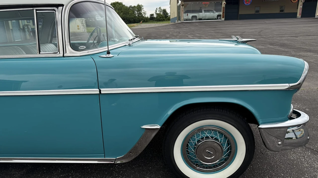 1955 Chevrolet Nomad - Image 26 of 31