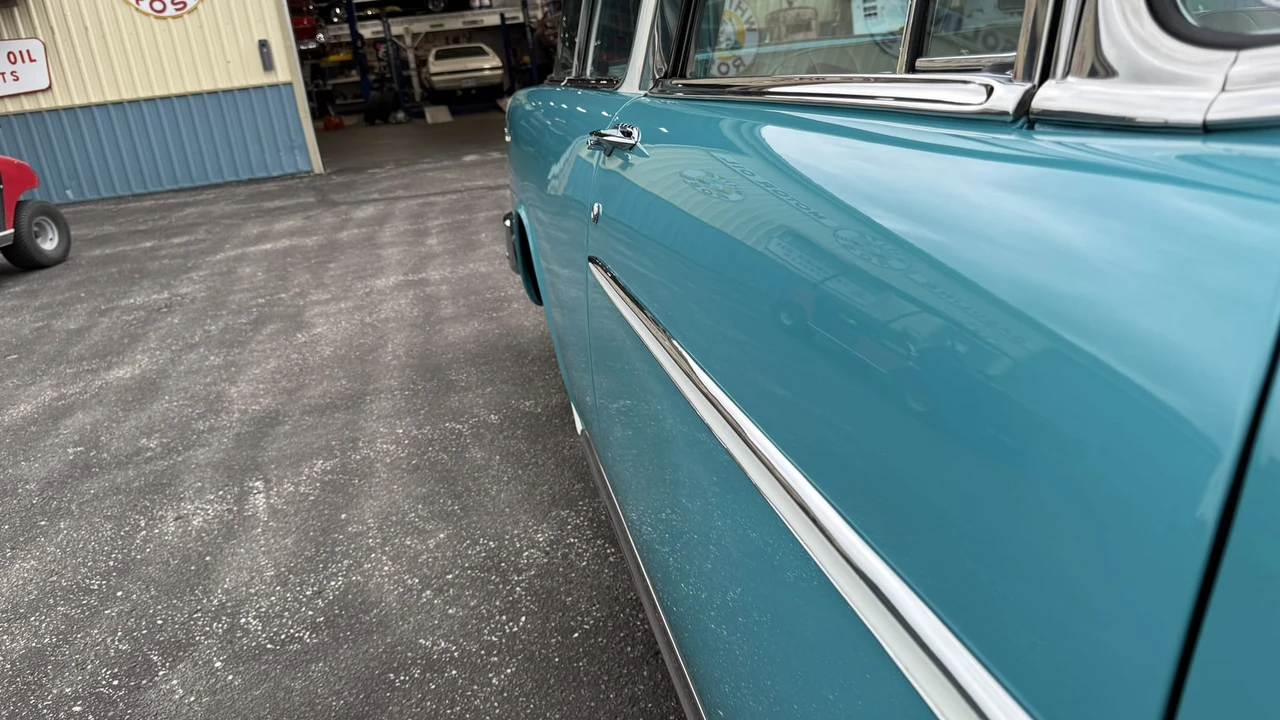 1955 Chevrolet Nomad - Image 28 of 31