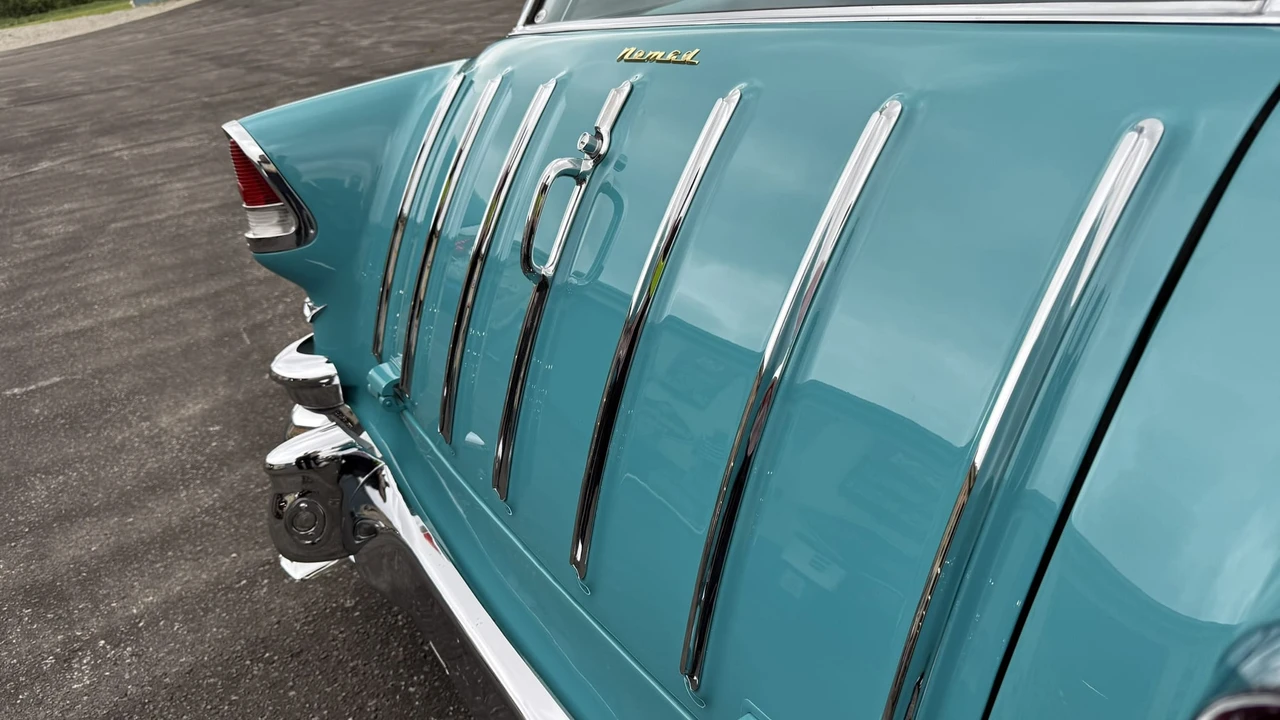 1955 Chevrolet Nomad - Image 23 of 31