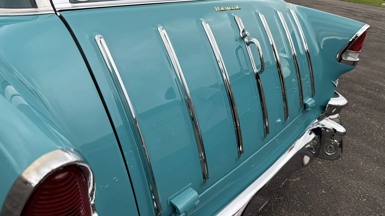 1955 Chevrolet Nomad - Image 19 of 31