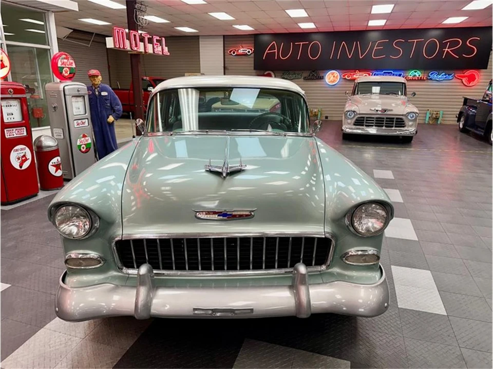 1955 Chevrolet Tri-Five Bel Air 2-Door Hardtop & Coupe - Image 3 of 31