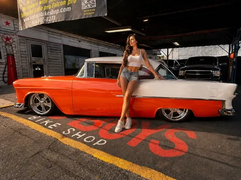1955 Chevrolet Bel Air 2 Door Hardtop