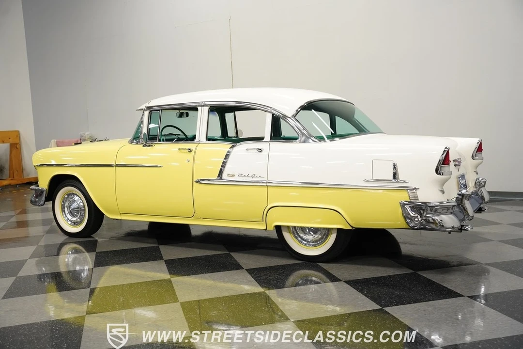 1955 Chevrolet Task Force - Image 9 of 21