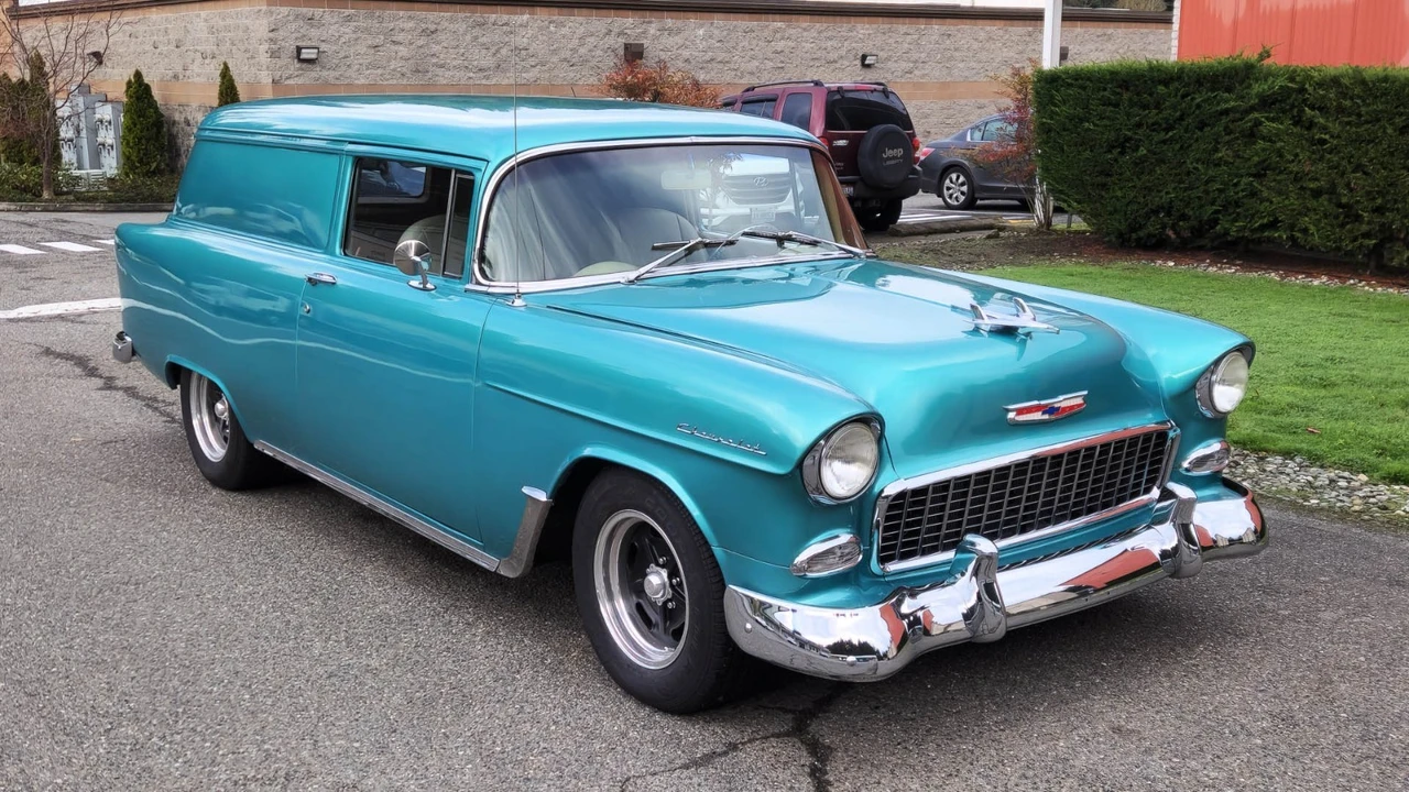 1955 Chevrolet Task Force - Image 7 of 21