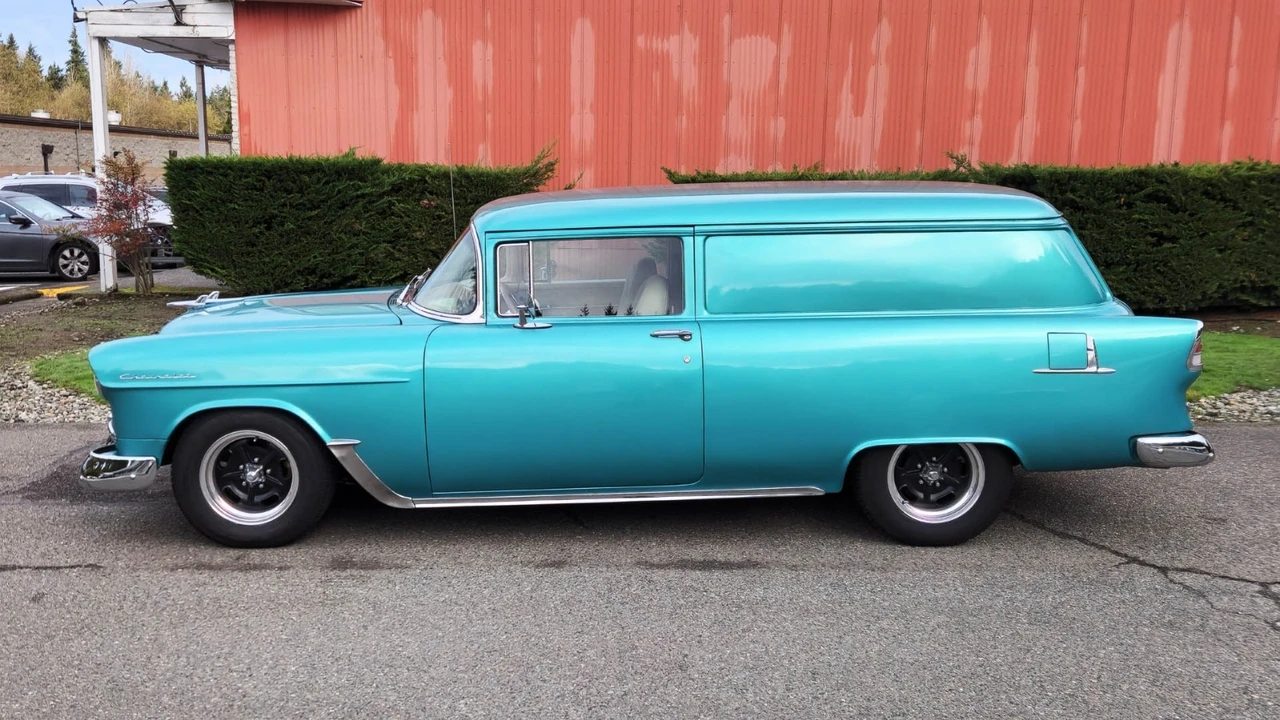 1955 Chevrolet Task Force - Image 4 of 21