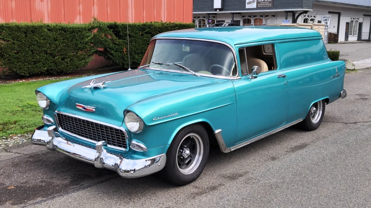 1955 Chevrolet Task Force - Image 3 of 21