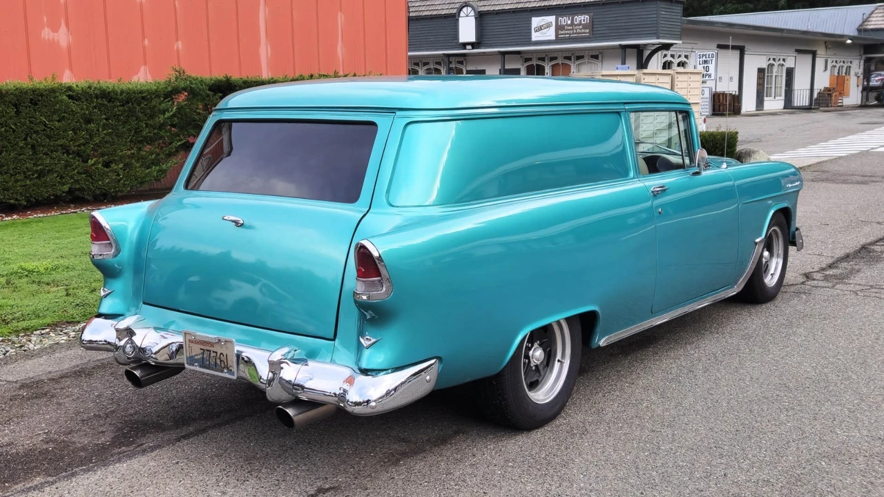 1955 Chevrolet Task Force - Image 2 of 21