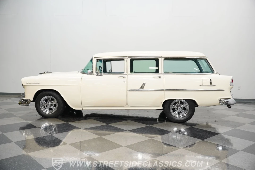 1955 Chevrolet Task Force - Image 8 of 12