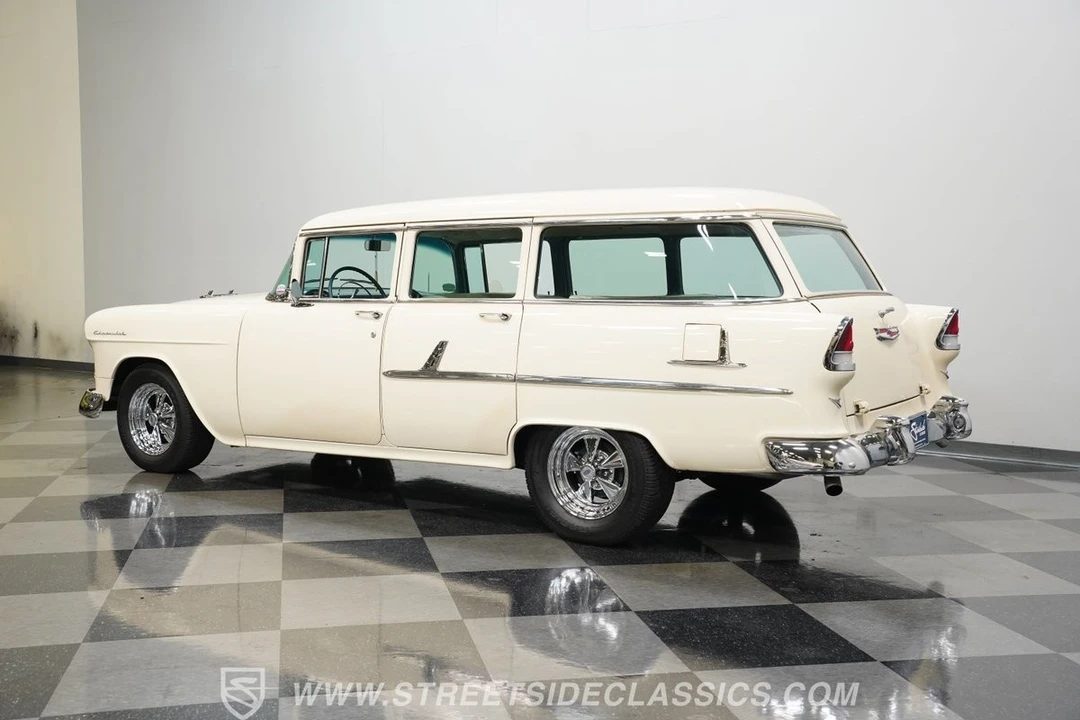 1955 Chevrolet Task Force - Image 9 of 12