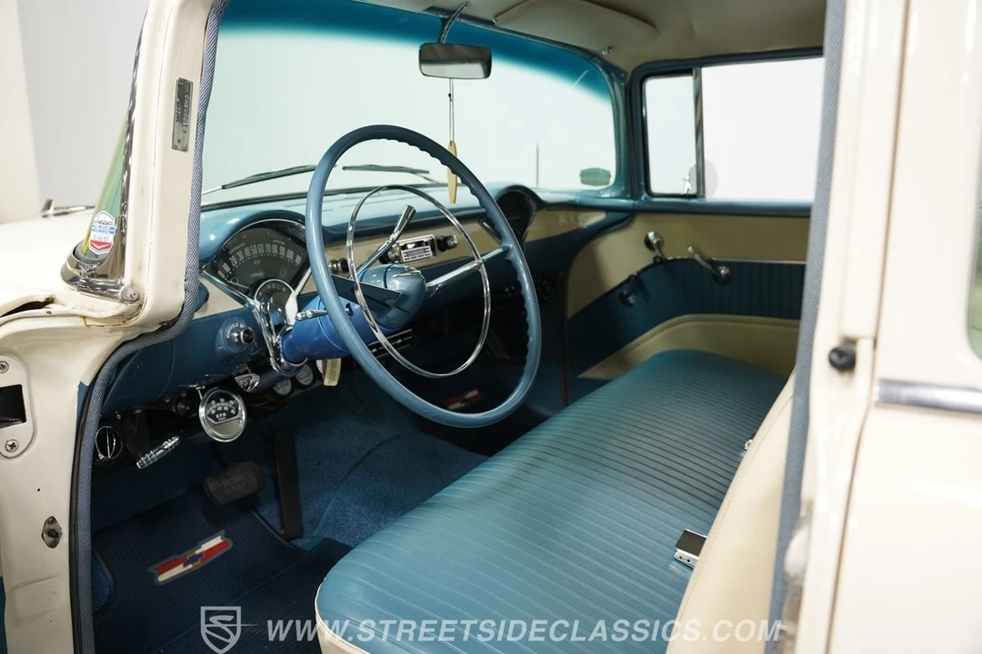 1955 Chevrolet Task Force - Image 5 of 12