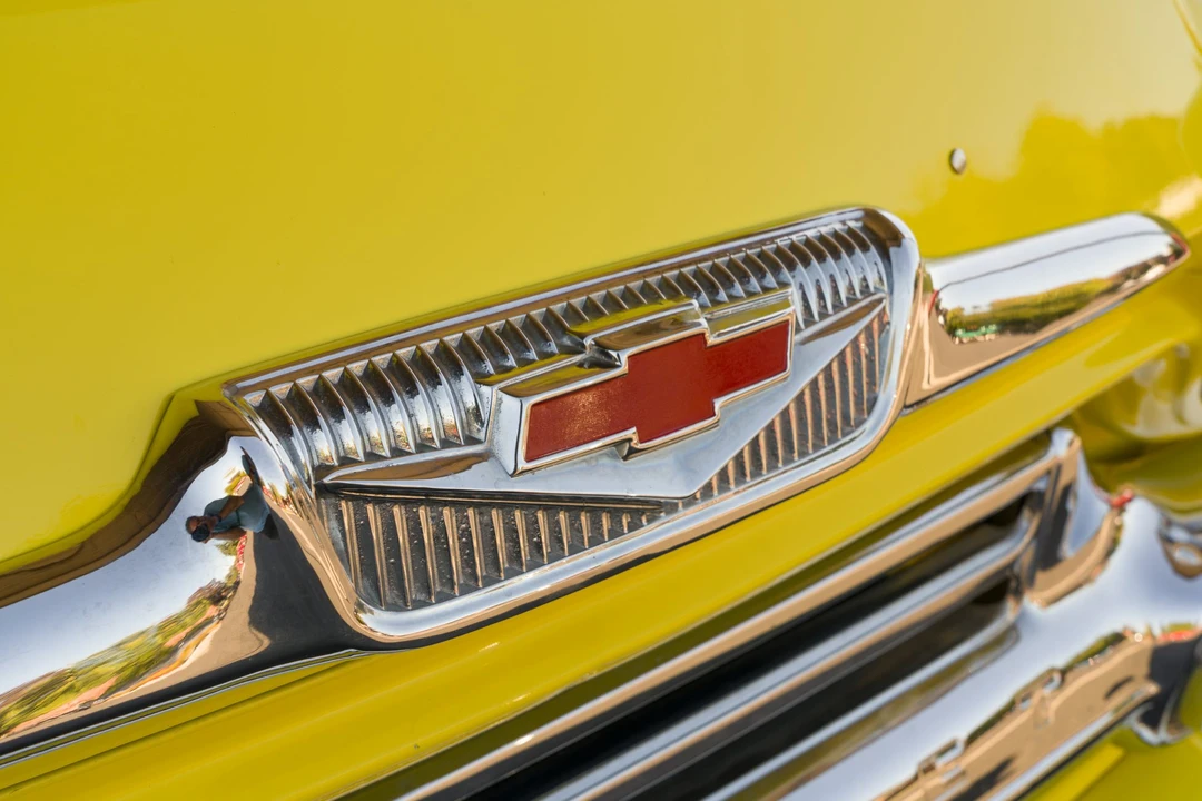 1955 Chevrolet Task Force - Image 14 of 31