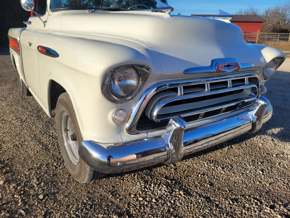 1955 Chevrolet Task Force - Image 19 of 20
