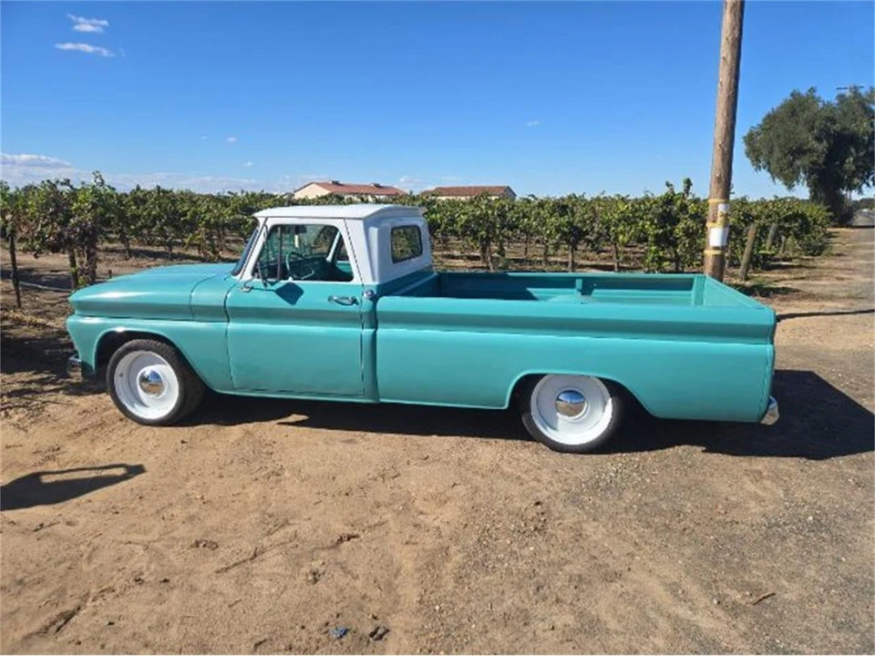 1955 Chevrolet Task Force - Image 7 of 8