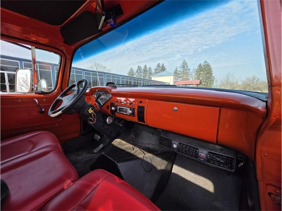 1955 Chevrolet Task Force - Image 27 of 31