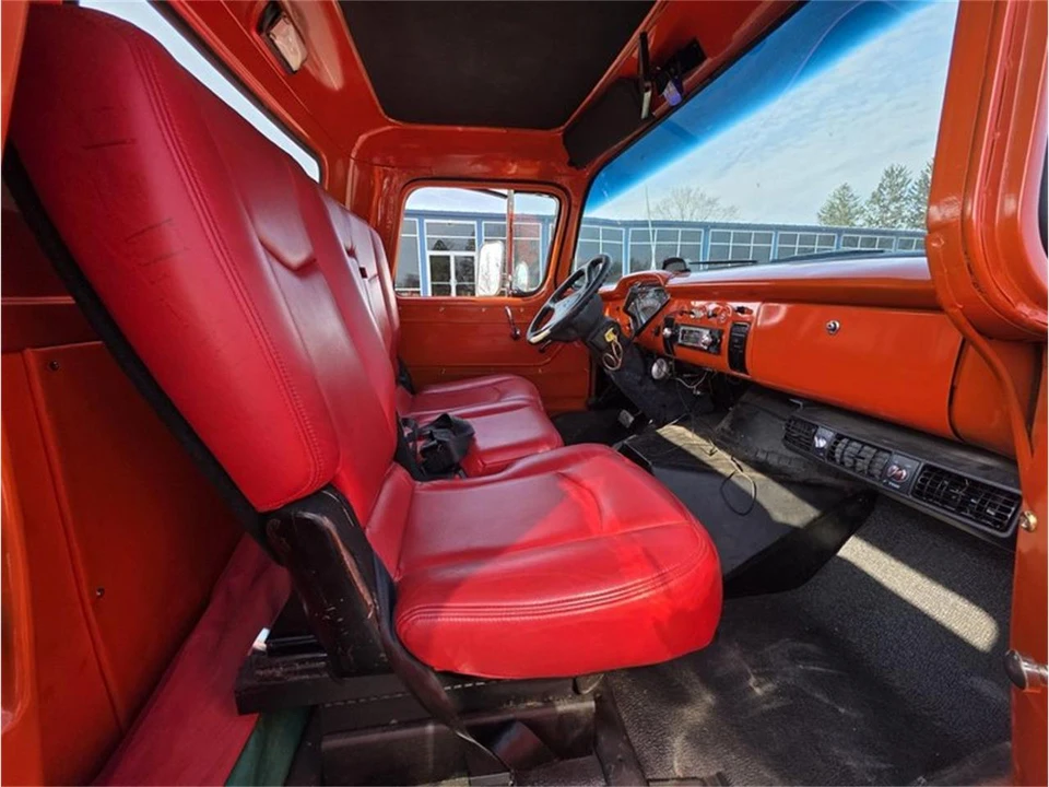 1955 Chevrolet Task Force - Image 28 of 31