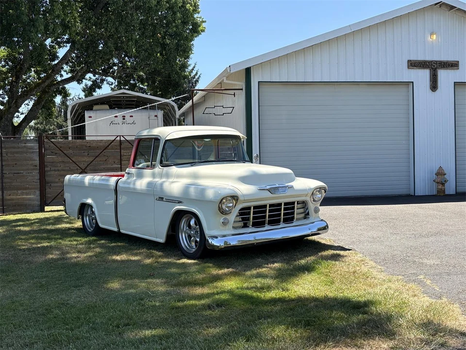 1955 Chevrolet Task Force - Image 19 of 31