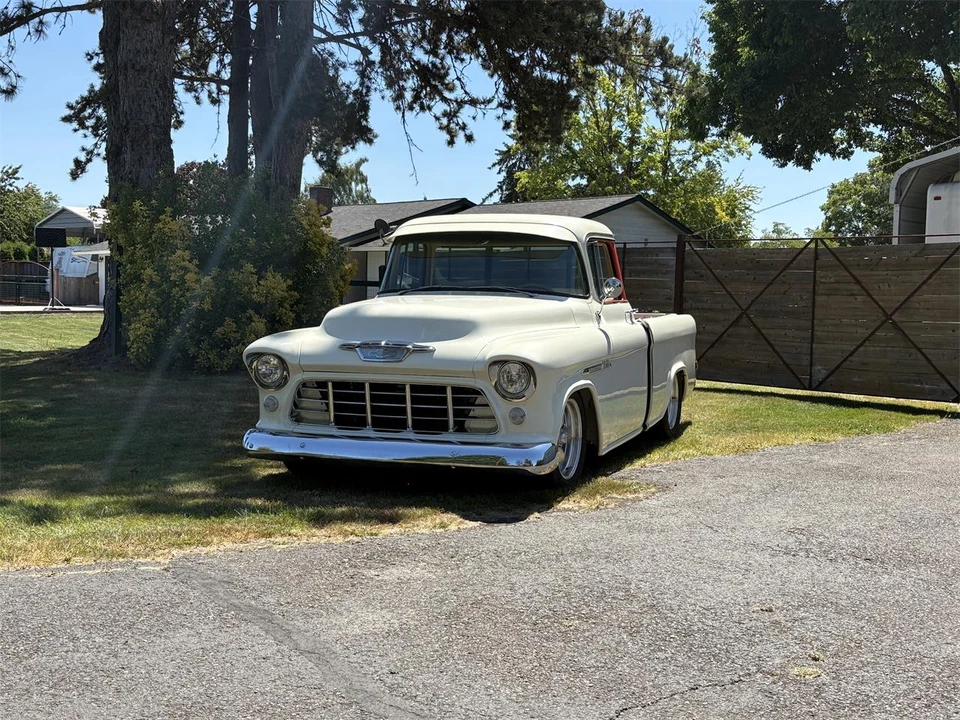 1955 Chevrolet Task Force - Image 20 of 31