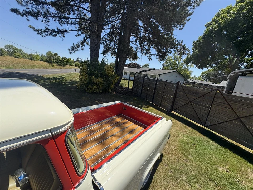 1955 Chevrolet Task Force - Image 21 of 31