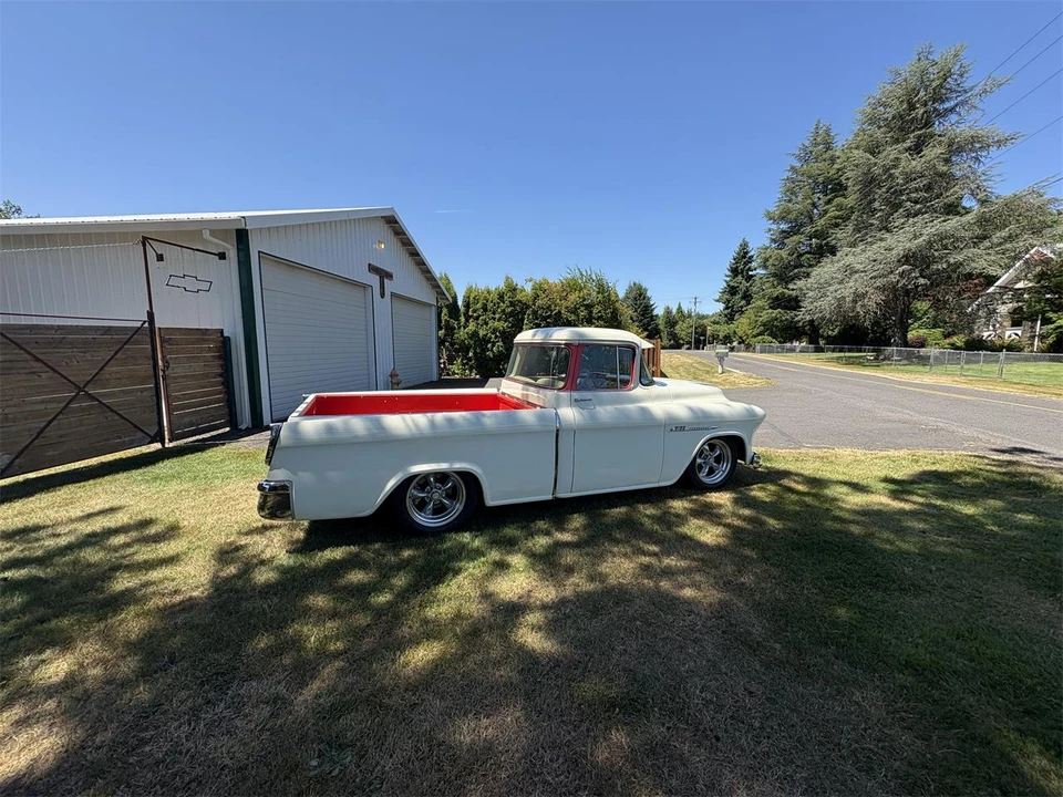 1955 Chevrolet Task Force - Image 17 of 31