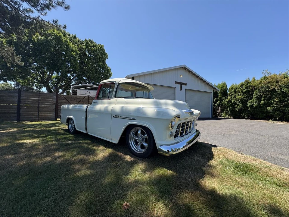 1955 Chevrolet Task Force - Image 18 of 31