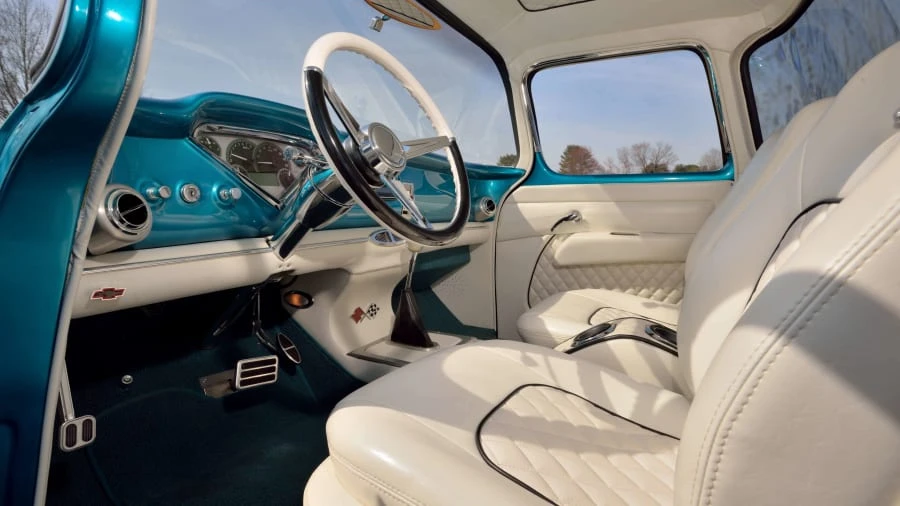 1955 Chevrolet Task Force - Image 22 of 31