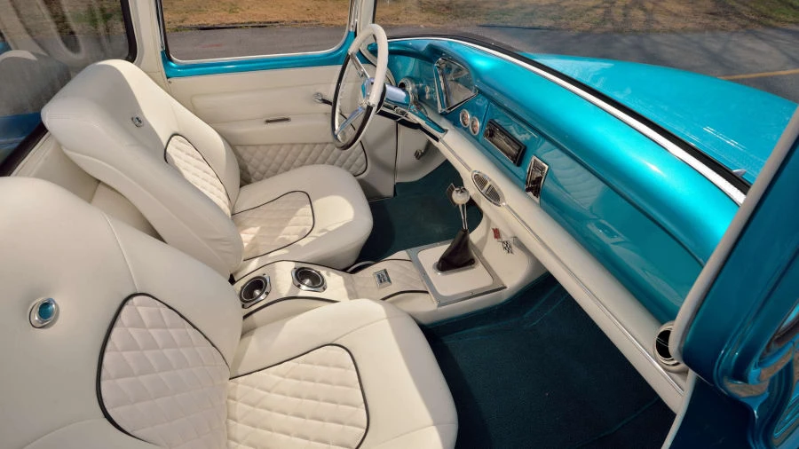 1955 Chevrolet Task Force - Image 26 of 31