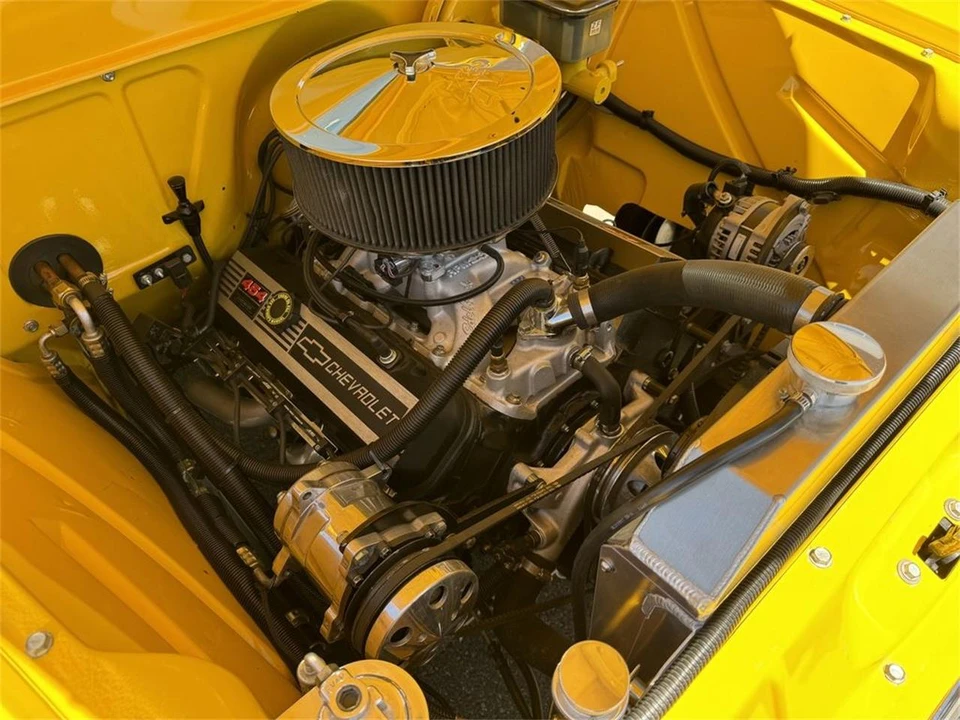 1955 Chevrolet Task Force - Image 21 of 31