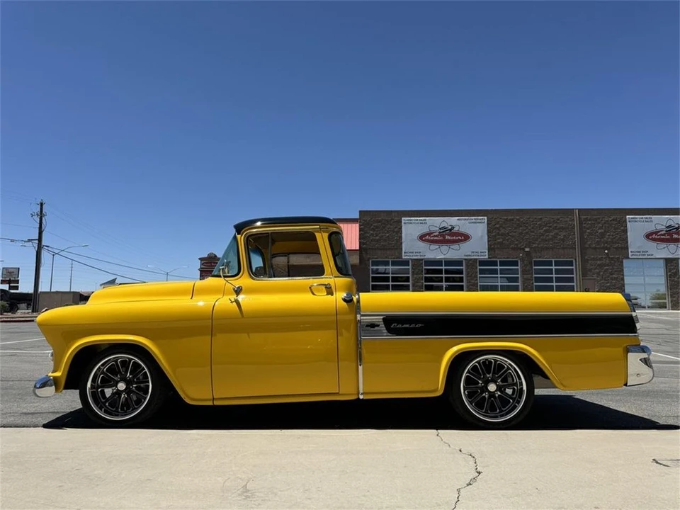 1955 Chevrolet Task Force - Image 8 of 31