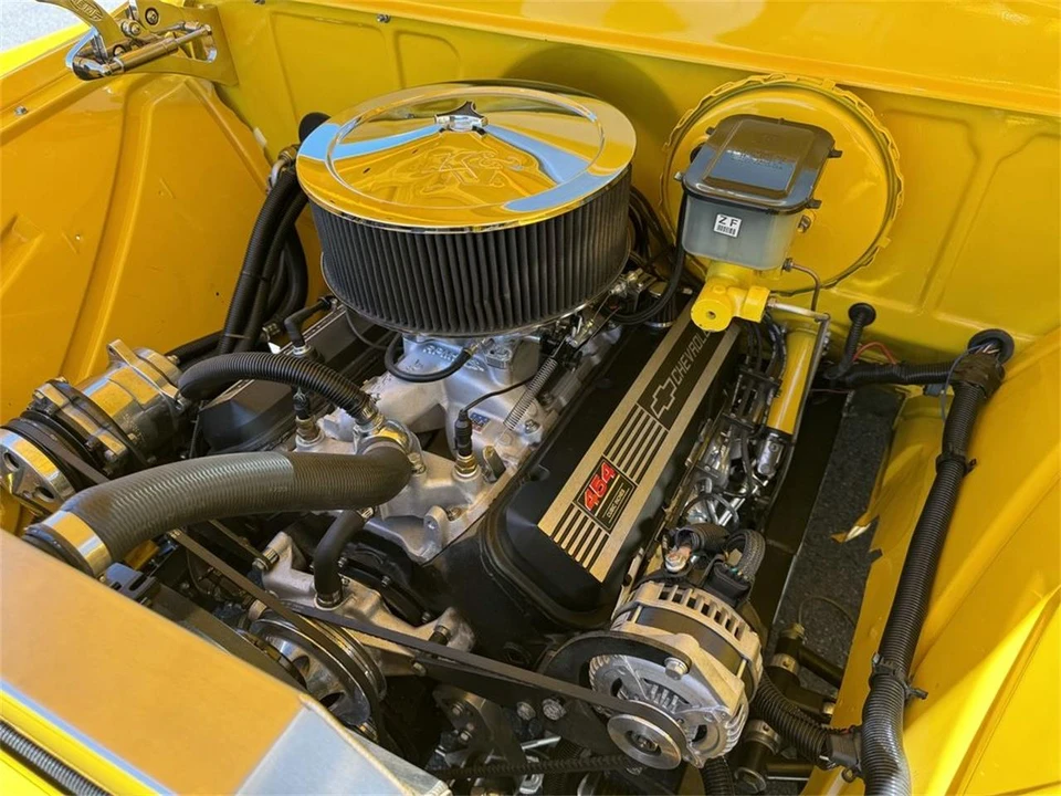 1955 Chevrolet Task Force - Image 20 of 31