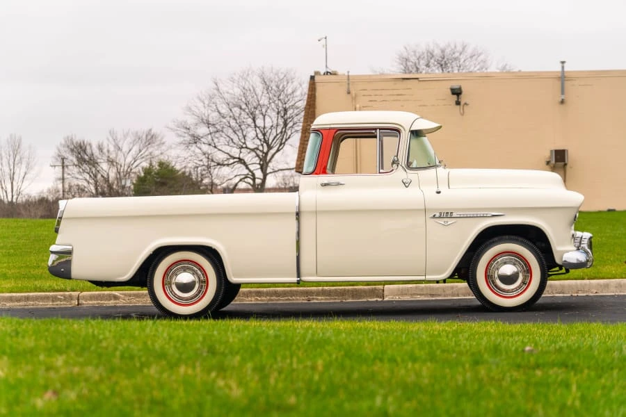 1955 Chevrolet Task Force - Image 15 of 29