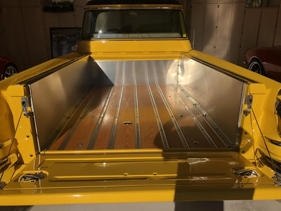 1955 Chevrolet Task Force - Image 11 of 12