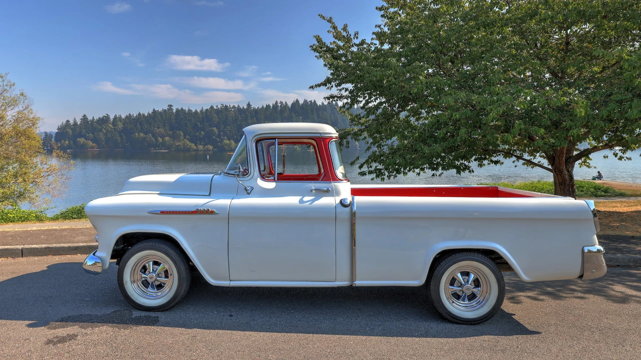 1955 Chevrolet Task Force - Image 2 of 10