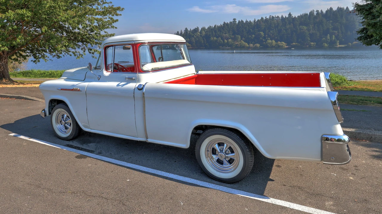 1955 Chevrolet Task Force - Image 7 of 10