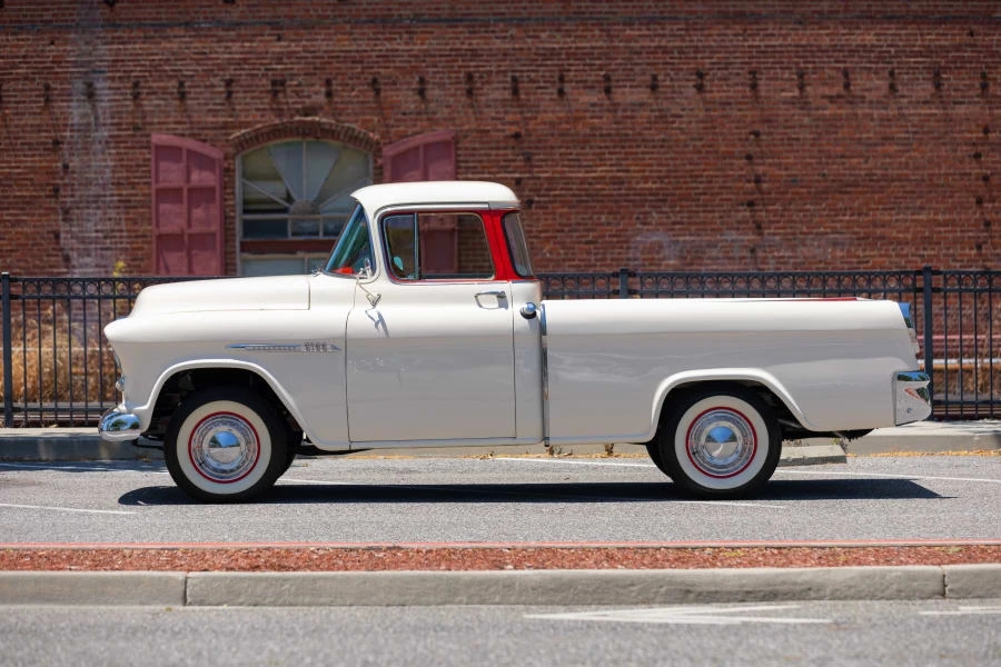 1955 Chevrolet Task Force - Image 6 of 31