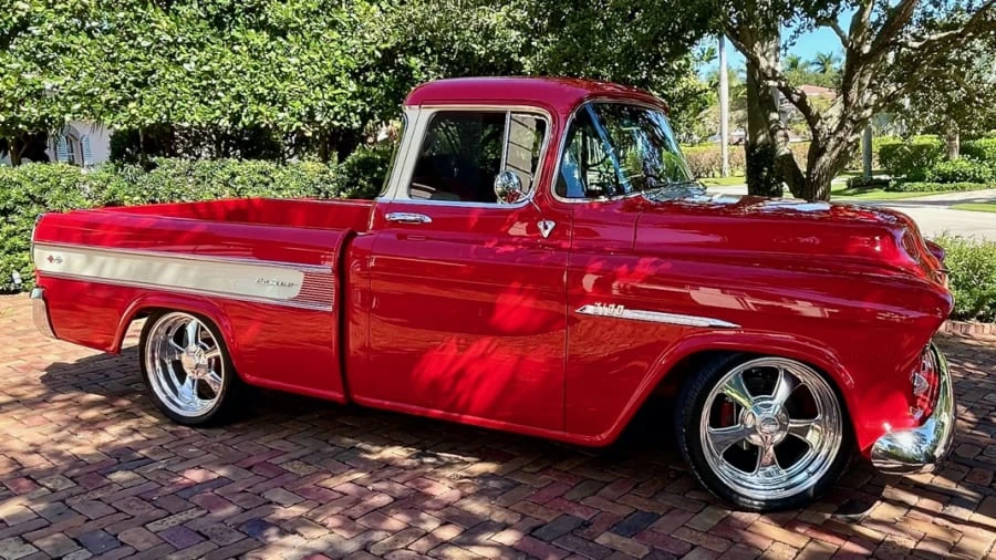 1955 Chevrolet Task Force - Image 21 of 25
