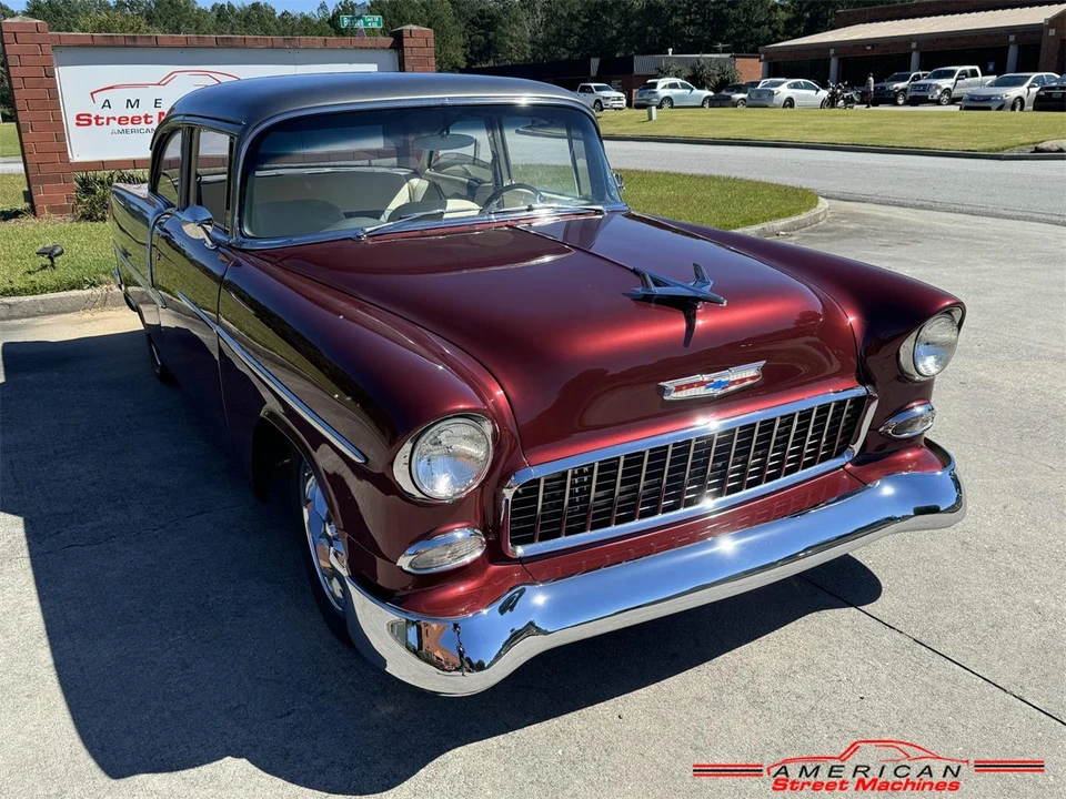 1955 Chevrolet Task Force - Image 18 of 31