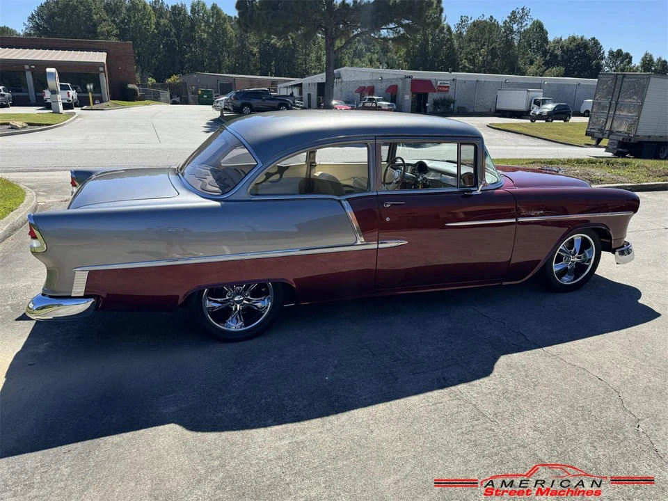 1955 Chevrolet Task Force - Image 27 of 31