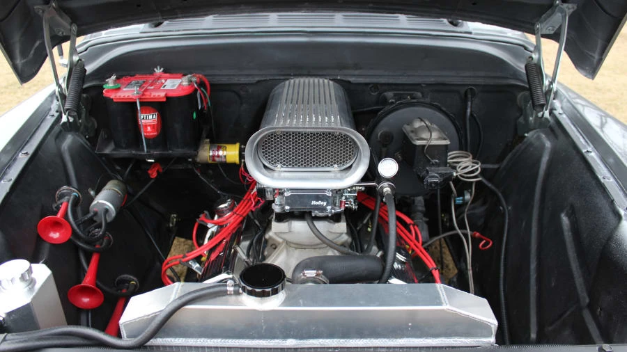 1955 Chevrolet Task Force - Image 11 of 15