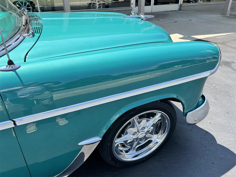 1955 Chevrolet Nomad - Image 2 of 31