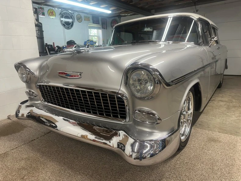 1955 Chevrolet Nomad - Image 2 of 31