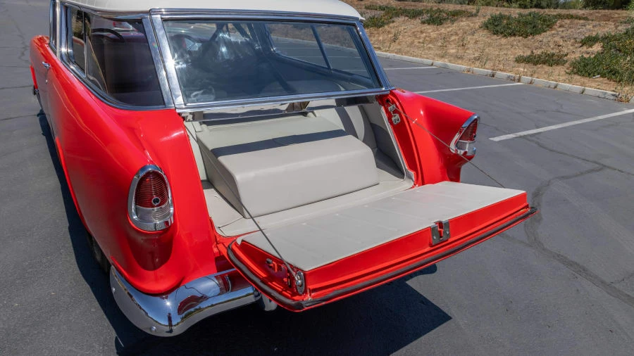 1955 Chevrolet Nomad - Image 26 of 31