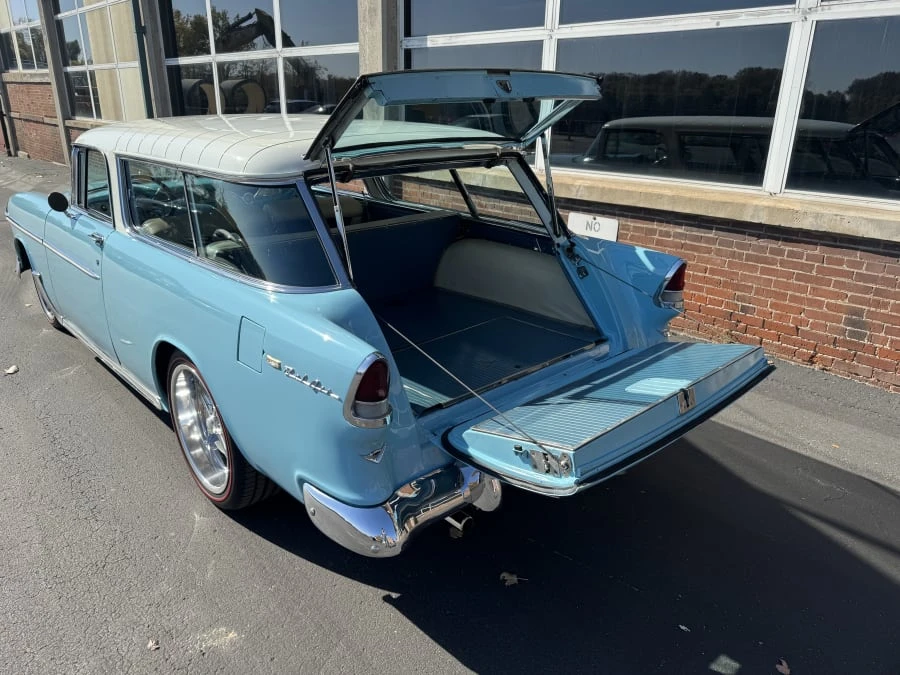1955 Chevrolet Nomad - Image 14 of 18