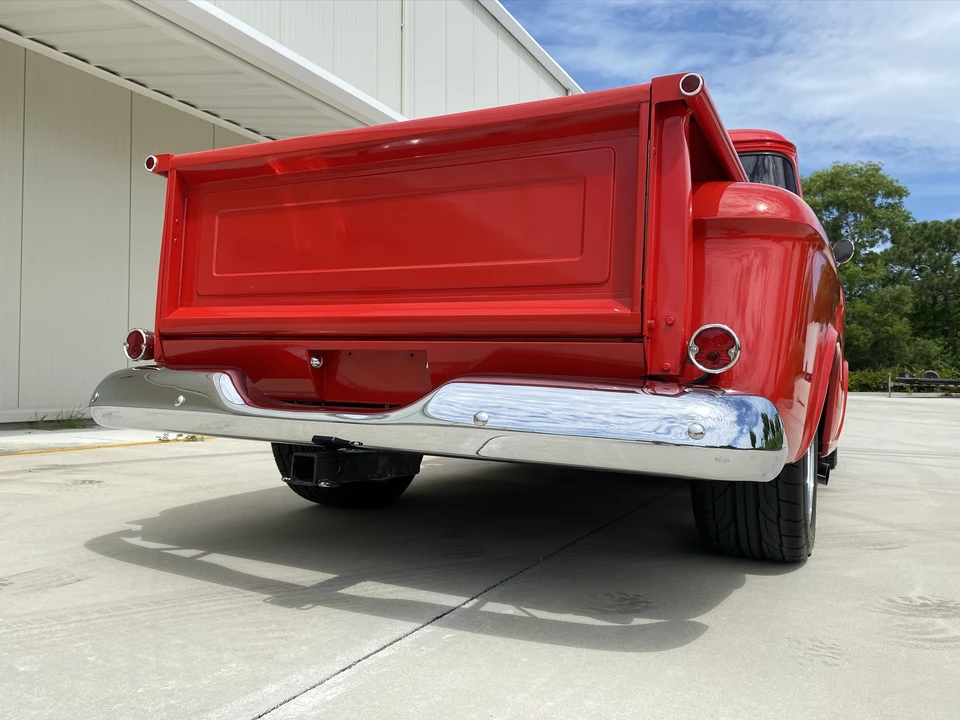 1955 Chevrolet Task Force - Image 22 of 31